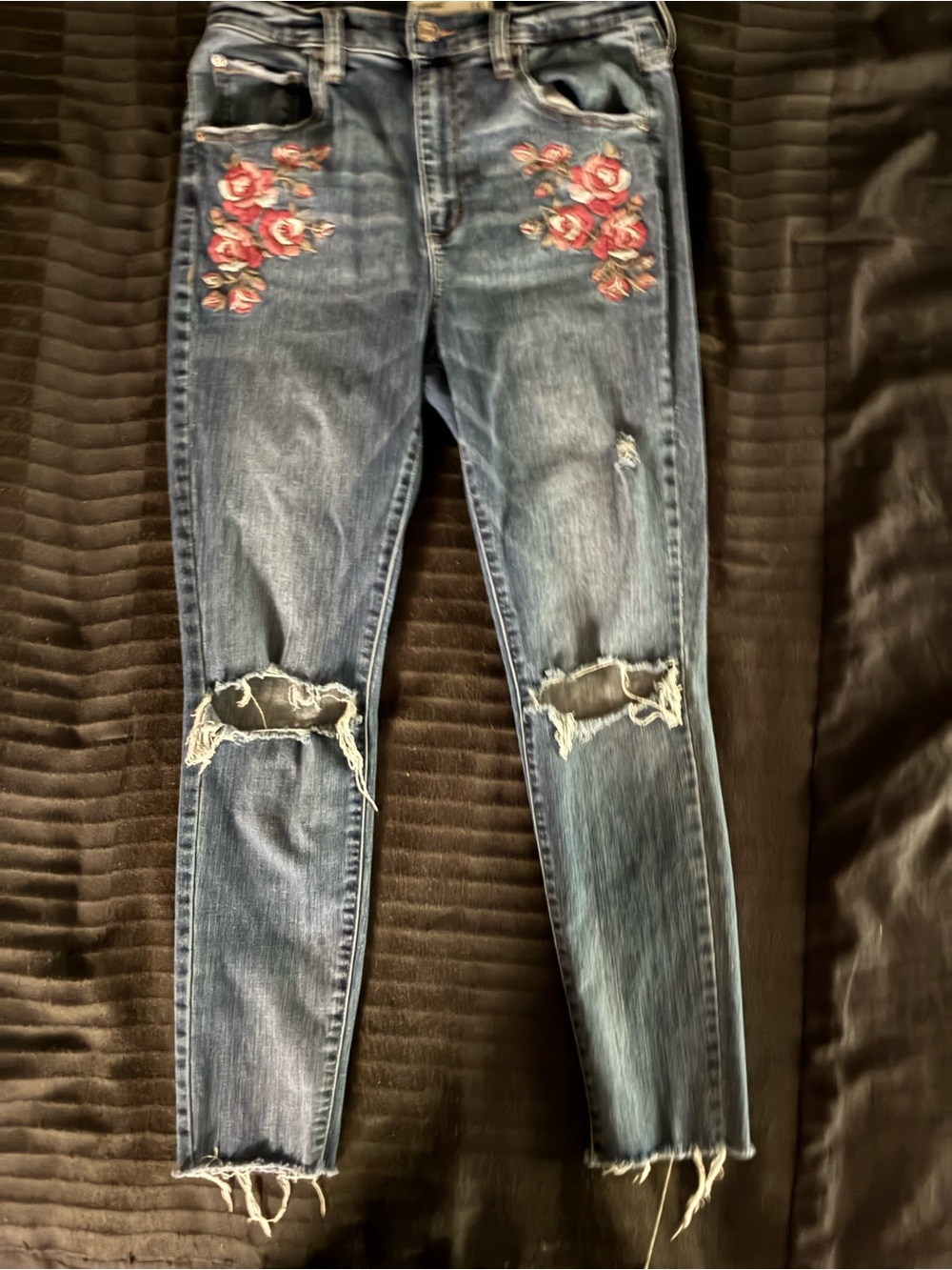 Garage Stretch Premium Embroidered Rose Distressed Women's Blue Jeans Size 11